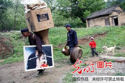 第四届优秀奖作品：告别旧居